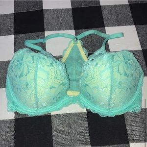 Victoria’s Secret t shirt bra